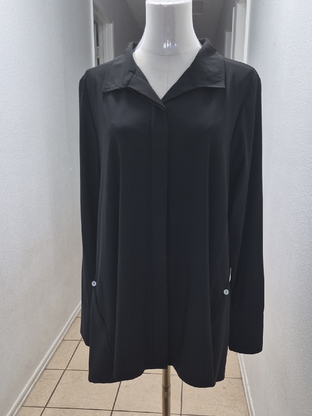 MarlaWynne Black Long-Sleeve Button-Down Blouse/Jacket, can be layered